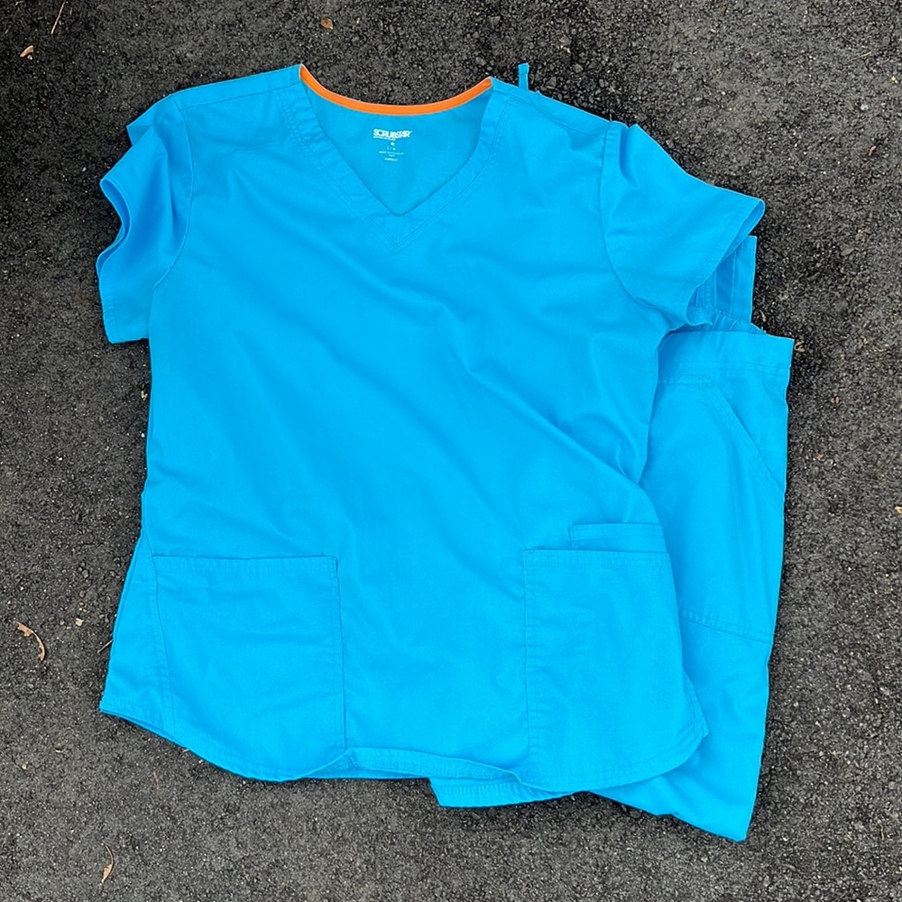 Women’s Scrubs